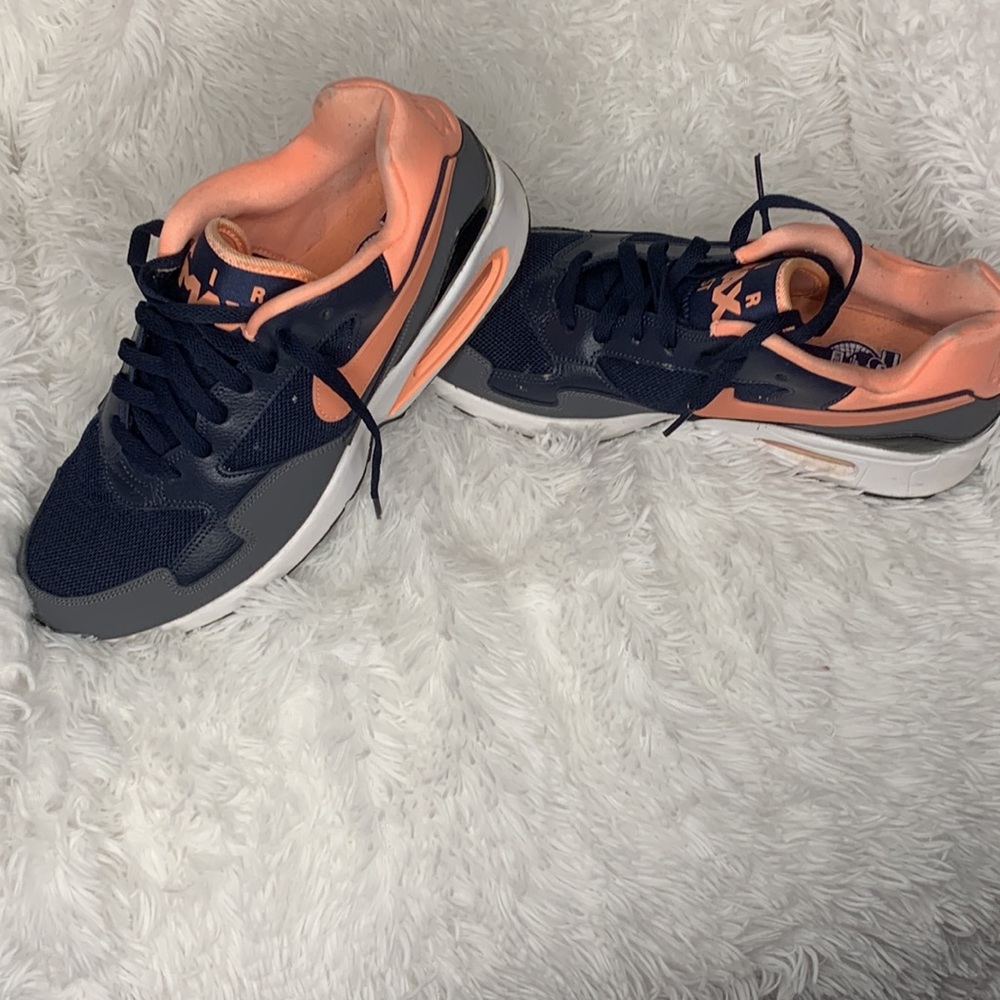 Nike Air Max St View 5